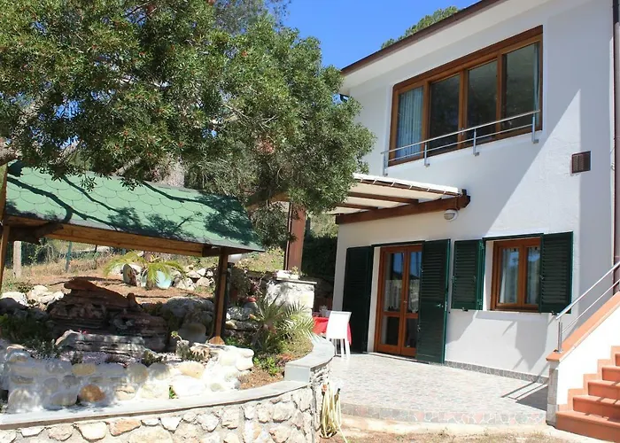 Podere L'isolella 別荘 ラコナ