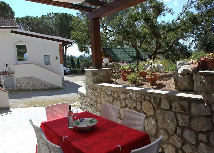 別荘 Podere L'isolella ラコナ